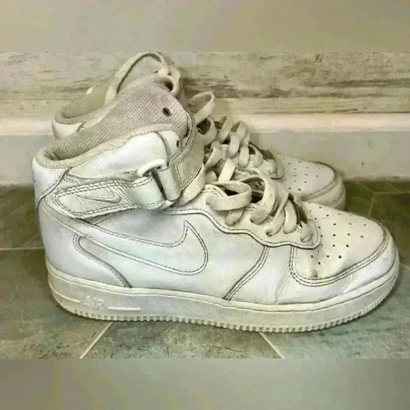Youth Nike Air Force 1 AF1 White Mid Top Shoes Youth Size 7 - Picture 4 of 7